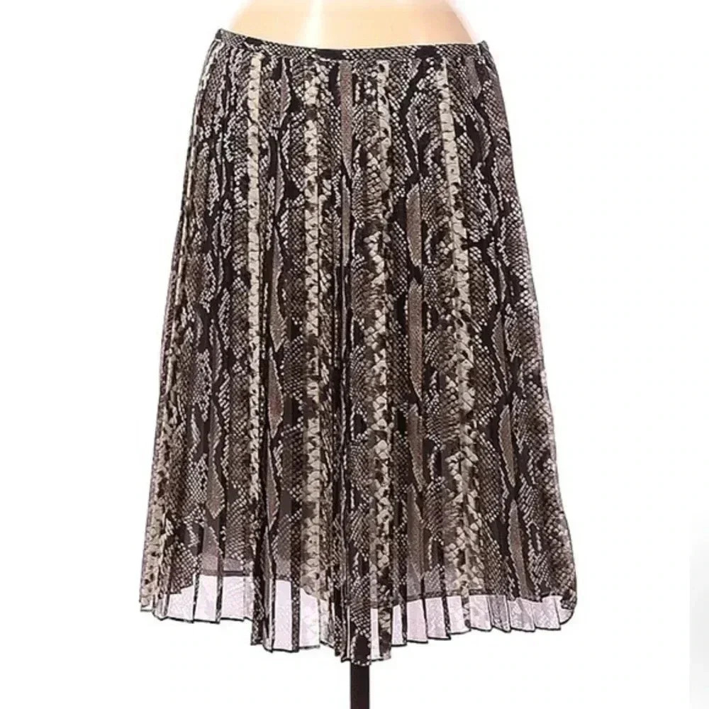Jones New York | Snakeskin Print Skirt Full A-Line Pleated Skirt Size 8 Medium